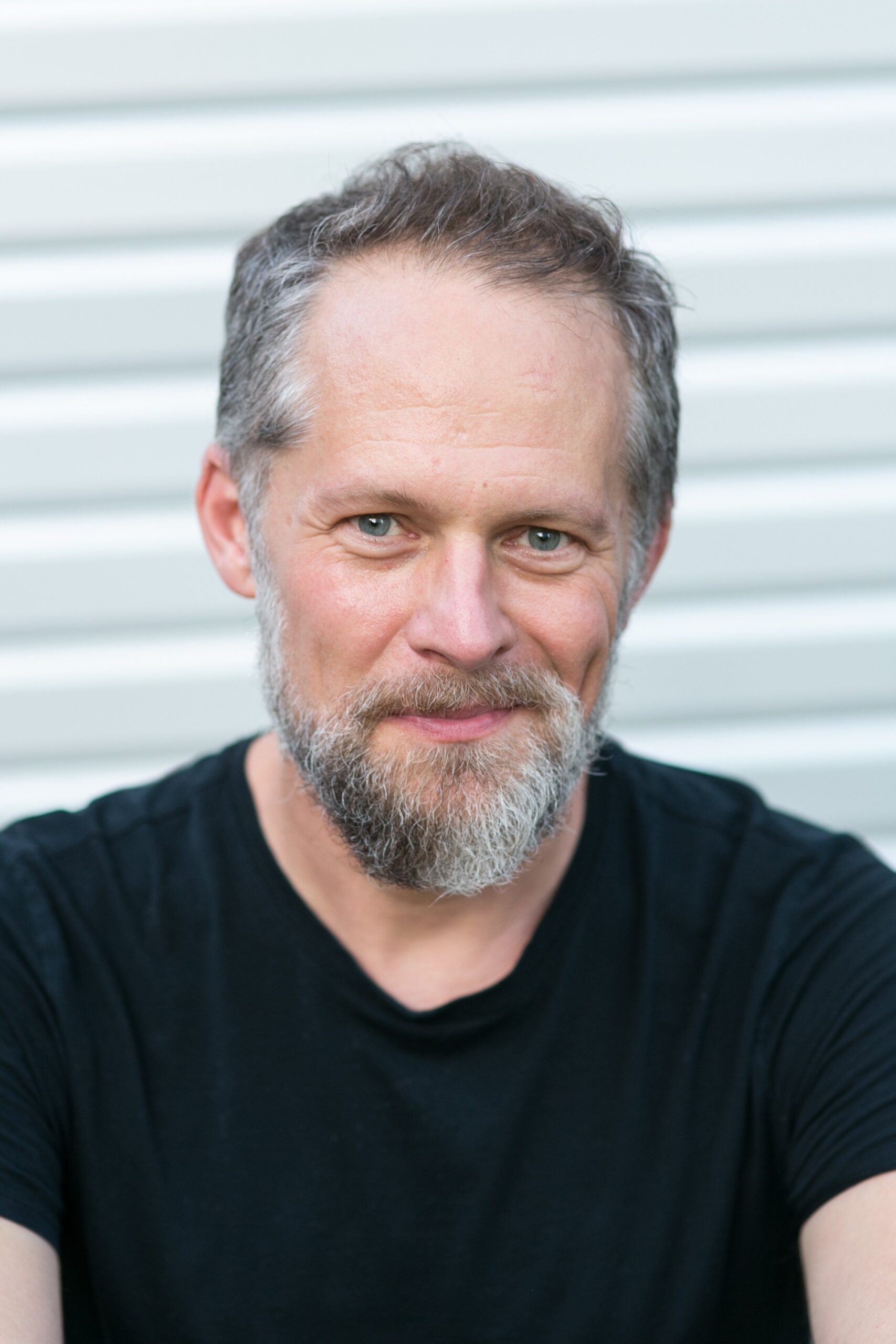 Anime voice actor Chuck Huber is a 2023 guest at Thy Geekdom Con.