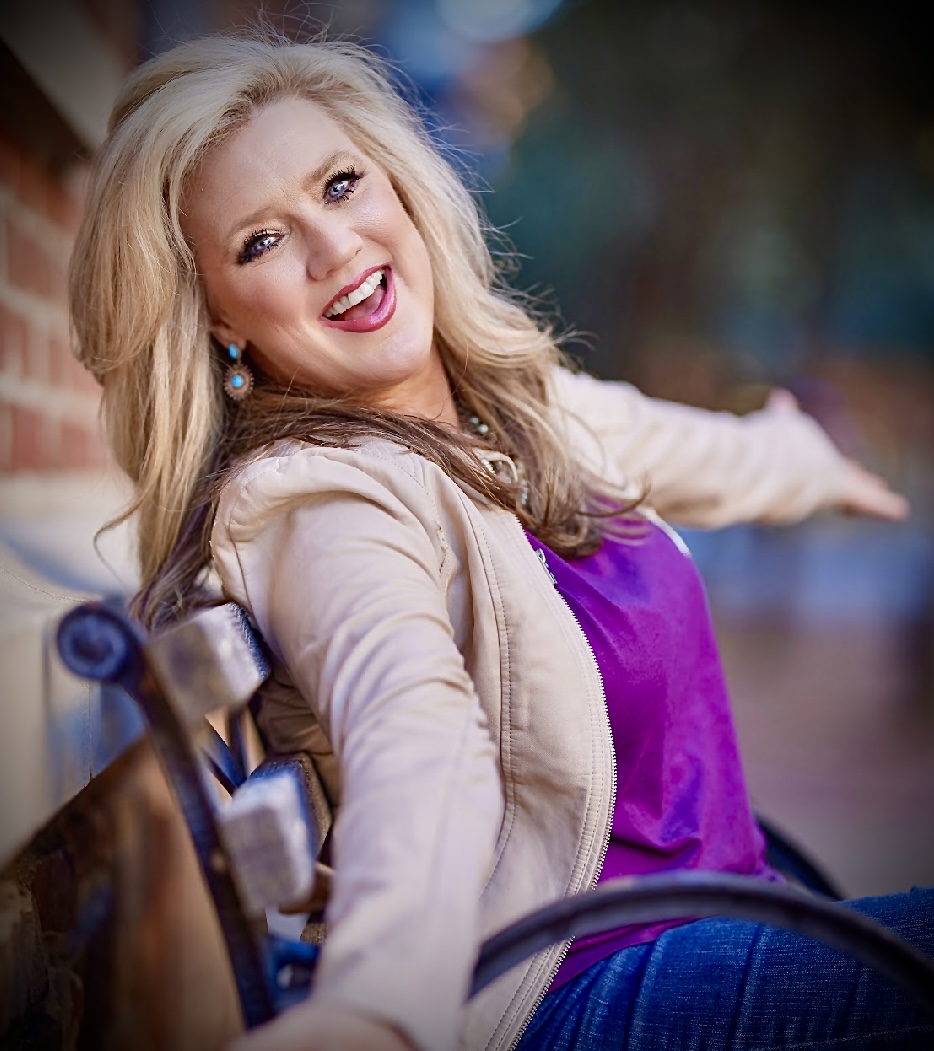 Anime voice actor Stephanie Nadolny is a guest at Thy Geekdom Con 2024